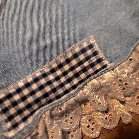 Vintage stunning Cotton Express Jean shorts size 3-4 cute ruffled shorts lace - Picture 6 of 12